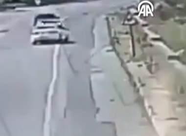 <p>Kazada Andaç, olay yerinde hayatını kaybetti, Ökce ve yanındaki kişi, ağır yaralandı. </p>