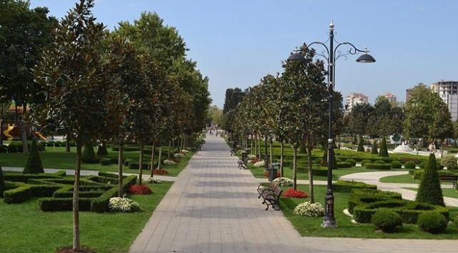 <p><span style="color:#B22222"><strong>1. Kayaşehir Millet Bahçesi – 1.267.000 m²</strong></span></p>
<p> </p>