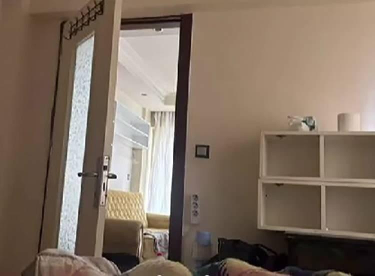 <p> Bu kapsamda sahibi olduğu daireyi apart dairelere çevirip, günlük ya da saatlik kiraya verdiği belirlenen apart sahibi Murat Filiz, gözaltına alındı. </p>
