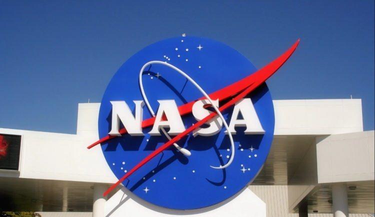 <p><span style="color:#800000"><strong>FOTOĞRAFLARI NASA TARAFINDAN YAYINLANDI</strong></span></p>

<p><span style="color:#000000">2019 yılında uzaktan teleskop kullanımıyla bu alana aktif olarak adım atan Mehmet Hakan Özsaraç'ın 8 çalışması, 'Günün Astronomi Görseli' olarak Amerikan Ulusal Havacılık ve Uzay Dairesi (NASA) tarafından yayınlandı. </span></p>
