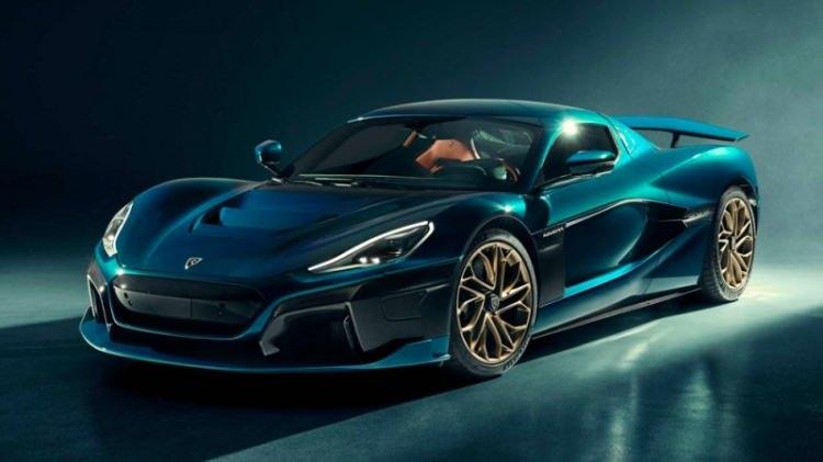 <p><strong><span style="color:#B22222">23) RIMAC NEVERA </span> | 2,4 MİLYON DOLAR</strong></p>
<p> </p>
<p><strong>Sıfırdan 60 mil hıza: </strong>1,74 saniye<br />
<strong>Azami Hız:</strong> 258 mil/saat</p>
