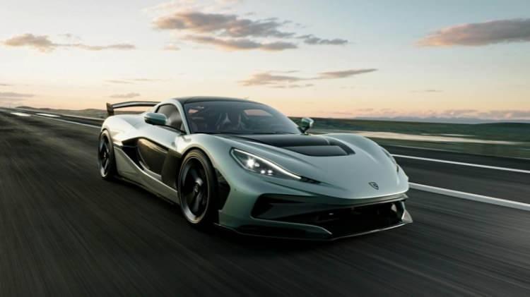 <p><span style="color:#B22222"><strong>20) RIMAC NEVERA R </strong></span><strong> | 2,5 MİLYON DOLAR</strong></p>
<p> </p>
<p><strong>Sıfırdan 60 mil hıza: </strong> 1,74 saniye<br />
<strong>Azami Hız: </strong>256 mil</p>