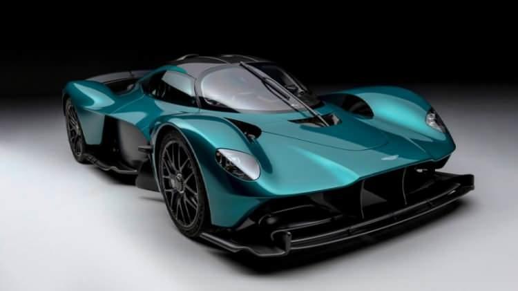 <p><strong><span style="color:#B22222">14) ASTON MARTIN VALKYRIE</span> | 3,2 MİLYON DOLAR</strong></p>
<p> </p>
<p><strong>Sıfırdan 60 mil hıza: </strong>2,3 saniye<br />
<strong>Azami Hız:</strong> 220 mil</p>
