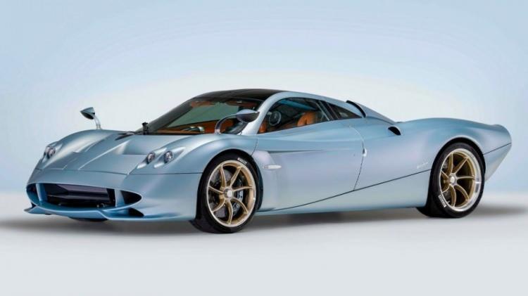 <p><strong><span style="color:#B22222">2)  PAGANI HUAYRA CODELUNGA</span>  |  7 MİLYON DOLAR</strong></p>

<p> </p>

<p><strong>Sıfırdan 60 mil hıza: </strong>2,8 saniye<br />
<strong>Azami Hız:</strong> 217 mil/saat</p>
