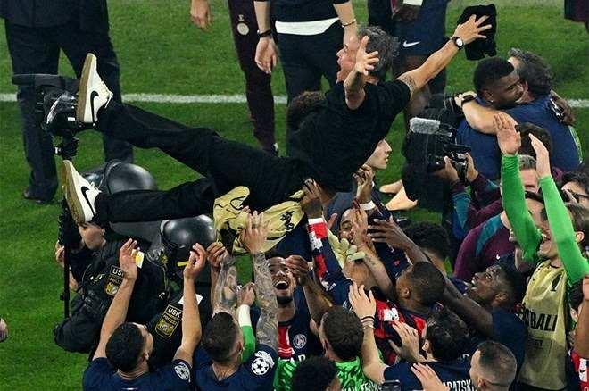 <p>Böylece Fransız devi PSG, ilk defa kupayı kaldırma başarısı gösterdi ve finalde en farklı galibiyet rekorunu kırdı.</p>