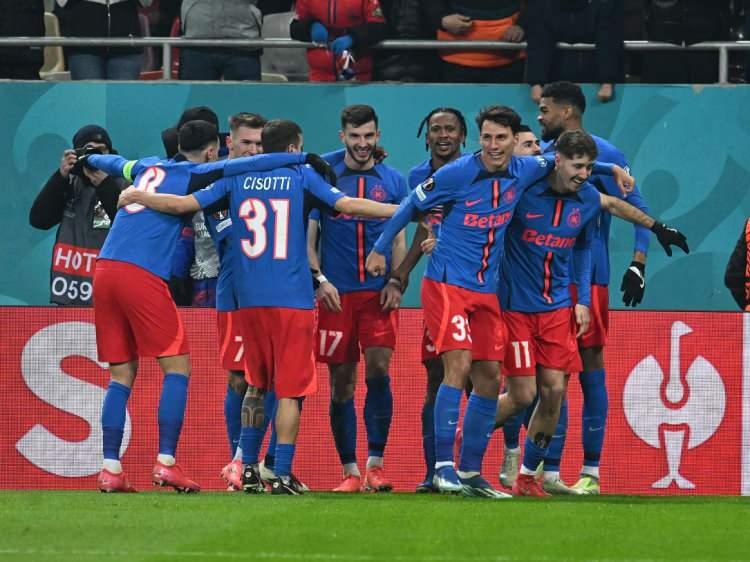 <p>FC Steaua Bükreş</p>