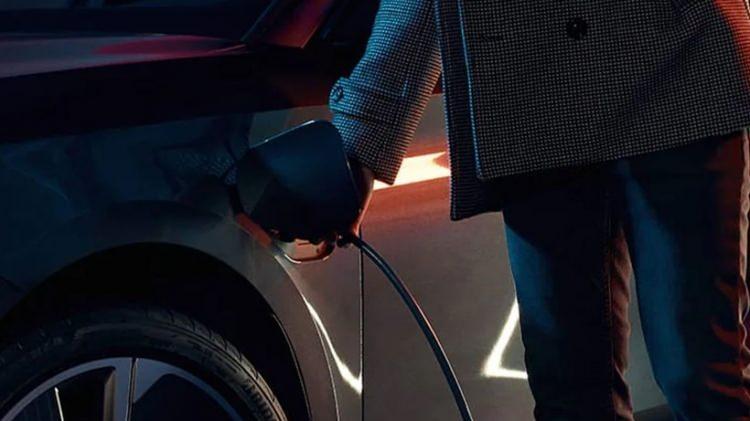 <p><strong>Seat'ın </strong>mayıs kampanyası sıfır otomobil almak isteyenlerin yüzünü güldüreceğe benziyor. <strong>Seat</strong>, <strong>Seat Leon </strong>1.5 eHybrid 204 PS DSG modeli için dev kampanyayı duyurdu.</p>
<p> </p>