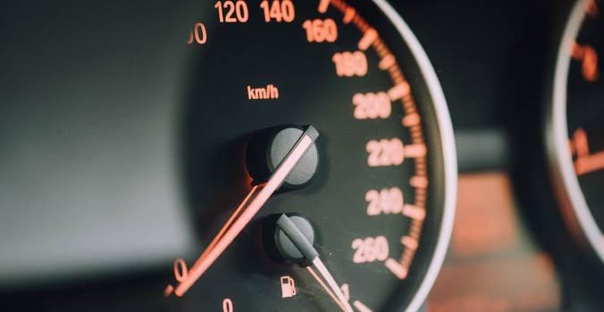 <p>Bu kapsamda ilk bakılan seçenekler arasında az yakıt tüketen otomobiller yer alıyor. </p>