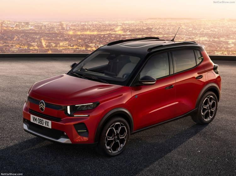 <p>Tamamen elektrikli versiyona geldiğimizde ise 83 kW'lık güce ve 125 Nm torka sahip bir tamamen elektrikli motor yer alıyor.</p>