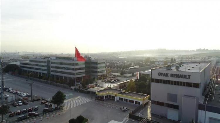 <p><strong>6. Oyak-Renault</strong></p>  <p> </p>  <p><strong>Oyak-Renault ise üç basamak yükselerek 159 milyar lirayla 6'ncı sıraya çıktı.</strong></p>
