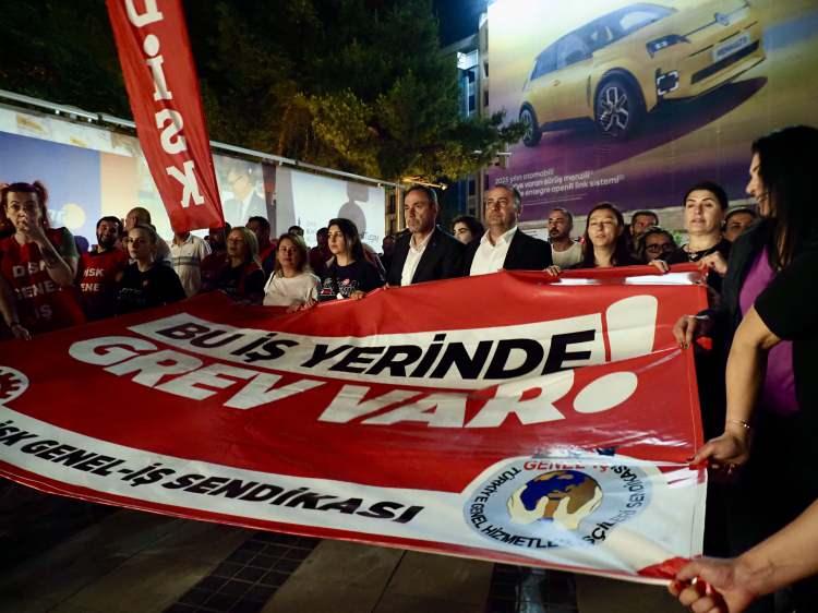 <p>Genel-İş İzmir 3 No'lu Şube Başkanı Serap Yılmaz ise işçilerin hak ettiği ücreti alana kadar direnişi sürdüreceklerini ifade etti.</p>