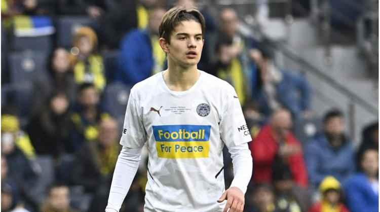 <p>İshak Vural<br />
<br />
Yaş: 19<br />
<br />
Kulüp: Frosinone Calcio<br />
<br />
Mevki: Orta saha<br />
<br />
Piyasa değeri: 4.5 milyon Euro</p>