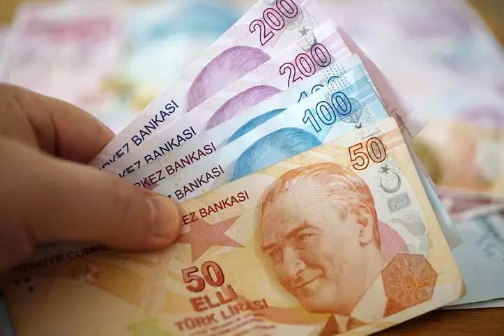 <p>Milyonlarca çalışan memuru ilgilendiren mayıs ayı enflasyon rakamı belli oldu. </p>