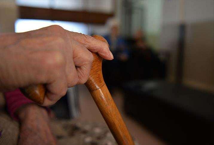 <p><strong>"Bu çalışma, kan testlerinin Alzheimer teşhisini daha hızlı, daha kolay ve daha erişilebilir hale getirdiğini gösteriyor. Kan testleri teşhis sürecini hızlandırmak ve hastaların ihtiyaç duyduğu tedavi ve desteğe daha çabuk ulaşmasını sağlamak için kritik önemde olacak" </strong>diye konuştu.</p>

<p> </p>

