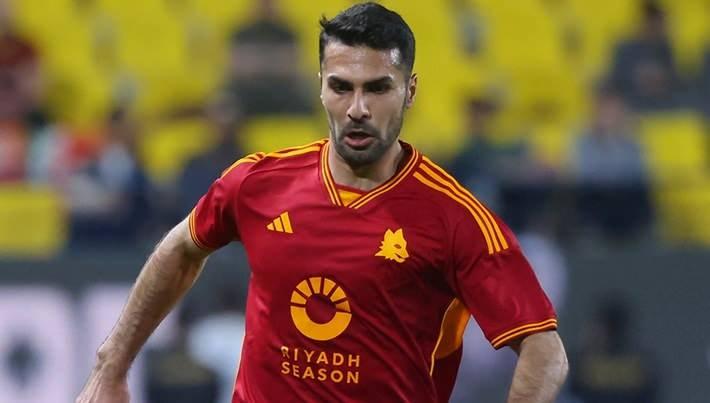 <p>Zeki Çelik<br />
<br />
Yaş: 28<br />
<br />
Kulüp: Roma<br />
<br />
Mevki: Sağ bek<br />
<br />
Piyasa değeri: 5 milyon Euro</p>