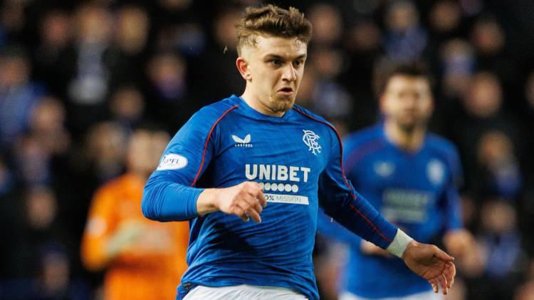 <p>Rıdvan Yılmaz<br />
<br />
Yaş: 24<br />
<br />
Kulüp: Rangers<br />
<br />
Mevki: Sol bek<br />
<br />
Piyasa değeri: 4 milyon Euro</p>
