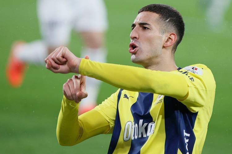 <p>Mert Müldür<br />
<br />
Yaş: 26<br />
<br />
Kulüp: Fenerbahçe<br />
<br />
Mevki: Sağ bek<br />
<br />
Piyasa değeri: 6 milyon Euro</p>

