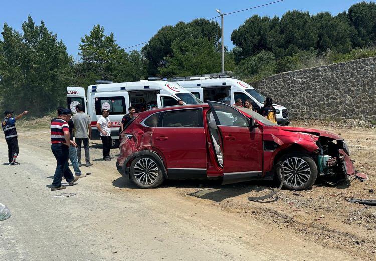 <p>Yerli otomobil Togg’un karıştığı bu ağır kazadakilerin hafif şekilde yaralanması, sosyal medyada da gündem oldu.</p>
<p> </p>