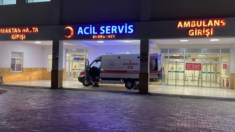 <p><span style="color:rgb(0, 0, 0)">Cinayet şüphelisi C.A. jandarma ekiplerince gözaltına alındı. İlçe Jandarma Komutanlığı ekipleri köy çevresinde geniş güvenlik önlemi aldı. Olayla ilgili soruşturma başlatıldı.</span></p>