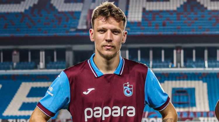 <p>Serdar Saatçı<br />
<br />
Yaş: 22<br />
<br />
Kulüp: Trabzonspor<br />
<br />
Mevki: Stoper<br />
<br />
Piyasa değeri: 3 milyon Euro</p>