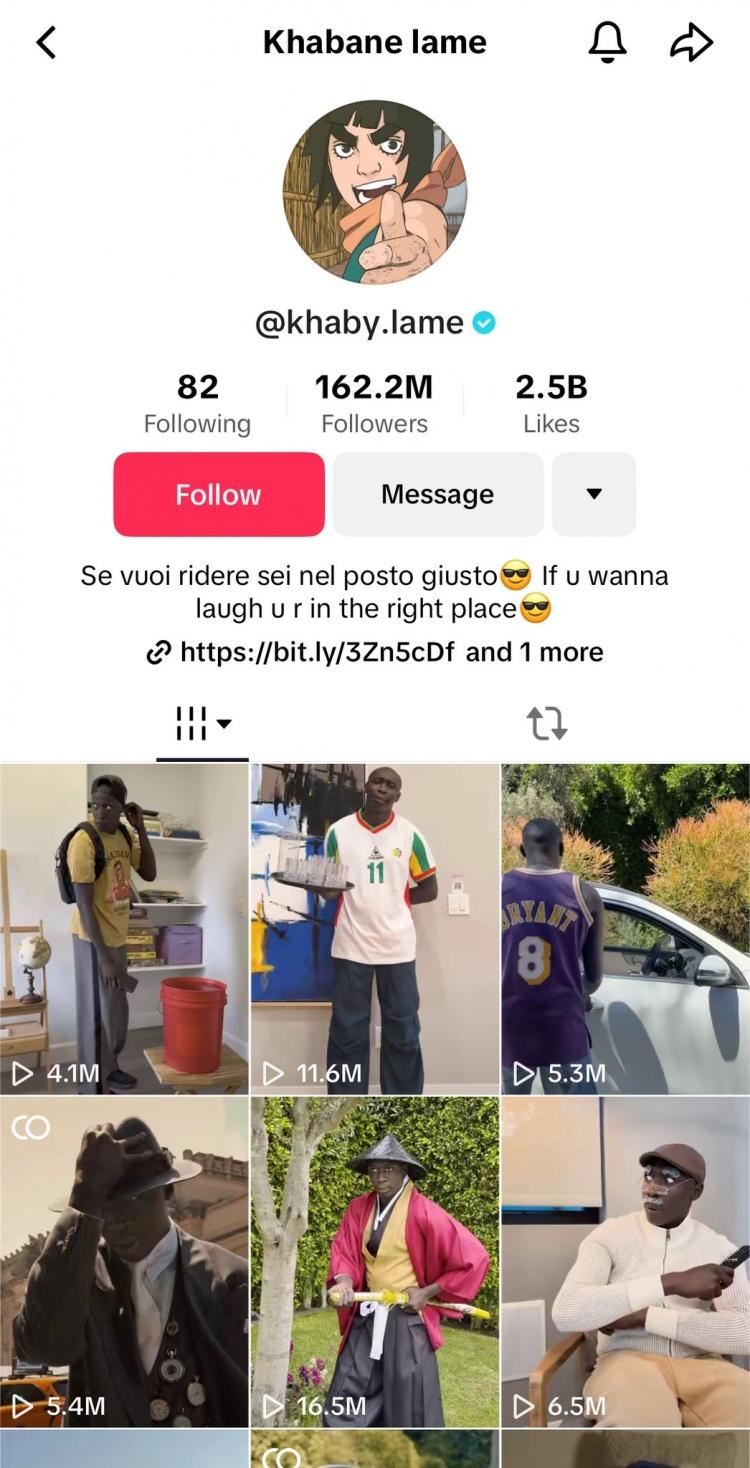 <p>Dünya çapında TikTok'ta sessiz komedi videolarıyla tanınan Senegalli-İtalyan içerik üreticisi Khabane "Khaby" Lame'in, Las Vegas'ta tutuklandığı iddia edildi. Siyasi aktivist Bo Loudon tarafından ortaya atılan bu iddialar henüz resmi makamlarca doğrulanmadı.</p>
