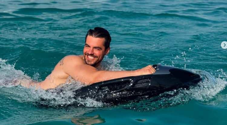 <p>Ünlü oyuncu kazayı annesinin doğum gününde yaptığını söylemiş ve <em><strong>"Kaza geçirdiğim gün annemin doğum günüydü. Rabbim beni anneme bağışladı"</strong></em> demişti.</p>
