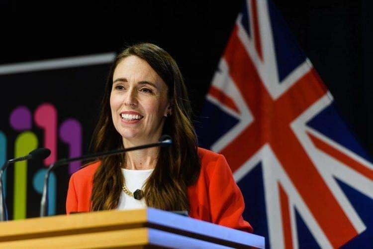 <p><strong><span style="color:#B22222">JACINDA ARDERN</span> | CİNDY TEYZE</strong></p>
<p> </p>
<p><strong>Eski Yeni Zelanda Başbakanı</strong></p>