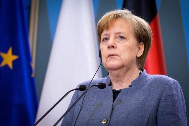 <p><strong><span style="color:#B22222">ANGELA MERKEL </span> | MOMMY (Anne)</strong></p>
<p> </p>
<p><strong>Eski Almanya Başkanı</strong></p>