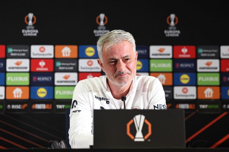 <p>Tüm kulvarlarda Jose Mourinho'nun takımı 128 gol atarken, kalesinde 65 gol gördü.</p>
