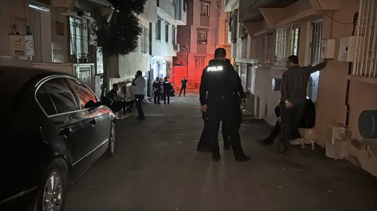 <p>Gaziantep'in Şahinbey ilçesinde anne ve <strong>3 yaşındaki kız çocuğu evde ölü bulundu.</strong></p>