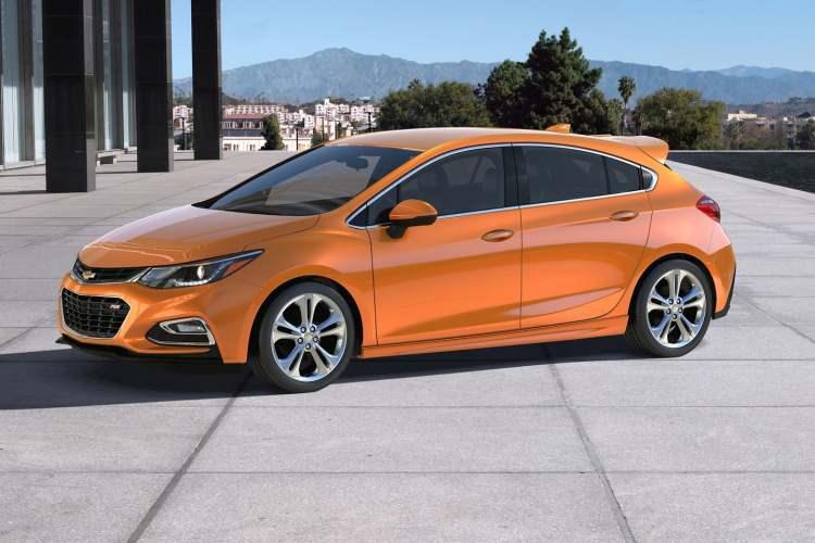 <p><strong><span style="color:#B22222">CHEVROLET CRUZE </span>| 4 MİLYON</strong></p>
<p> </p>
<p><strong>2008 | ABD</strong></p>