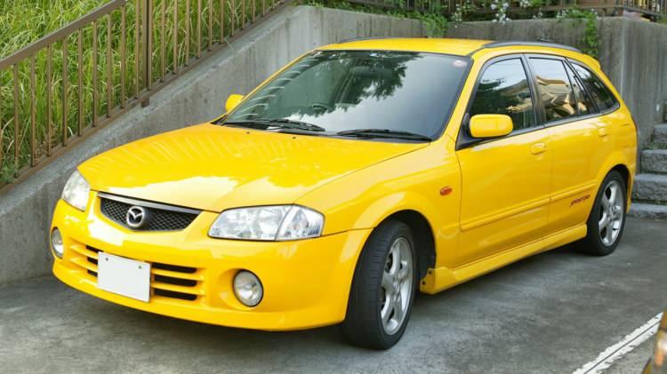 <p><strong><span style="color:#B22222">MAZDA FAMILIA</span> | 10 MİLYON</strong></p>
<p> </p>
<p><strong>1963 | Japonya</strong></p>