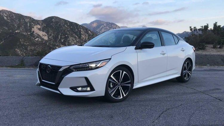 <p><strong><span style="color:#B22222">NİSSAN SENTRA</span>  |  15 MİLYON</strong></p>

<p> </p>

<p><strong>1982 | Japonya</strong></p>

