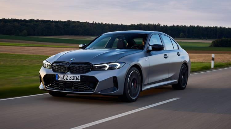 <p><strong><span style="color:#B22222">BMW 3 SERİSİ </span>| 16 MİLYON</strong></p>
<p> </p>
<p><strong>1975 | Almanya</strong></p>