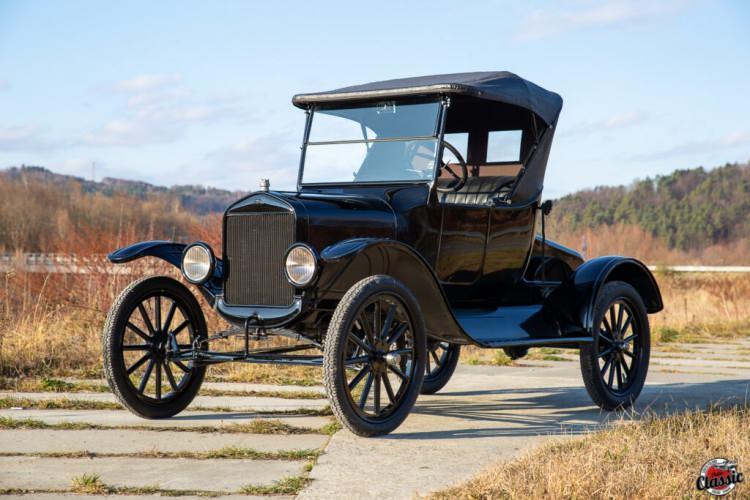 <p><strong><span style="color:#B22222">FORD MODEL T </span>| 16,5 MİLYON</strong></p>
<p> </p>
<p><strong>1908 | ABD</strong></p>
