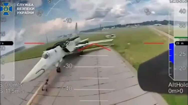 <p>Ukrayna İstihbarat Servisi (SBU) tarafından düzenlenen operasyonda toplam 117 kamikaze drone kullanıldı. </p>