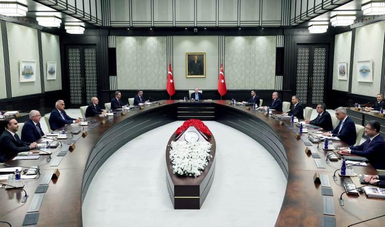 <p>Rusya ile Ukrayna arasında Türkiye’nin katkısıyla süren diplomasi trafiği ve İstanbul’da yeniden kurulacak barış masası, İsrail’in Gazze’ye dönük saldırıları ve insani yardımların bölgeye ulaştırılma çabaları değerlendirilecek.</p>