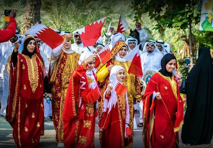 <p><span style="color:#B22222"><strong>6. Bahreyn</strong></span></p>

<p> </p>

<p> </p>

<p>Bahreyn'de Kurban Bayramı, resmi tatil olarak kabul edilir. 2023 yılında, kamu sektörü çalışanlarına dört günlük tatil verilmiştir.</p>
