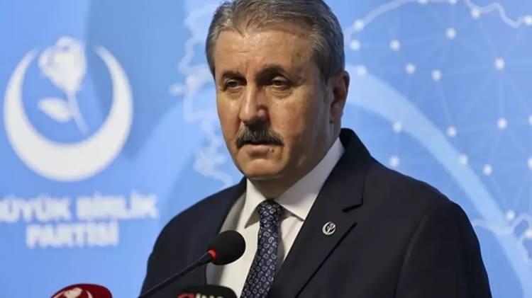 <p>BBP Genel Başkanı Mustafa Destici ise Hac vazifesi için Kurban Bayramı süresince Suudi Arabistan'ın Mekke ve Medine kentlerinde bulunacak.</p>