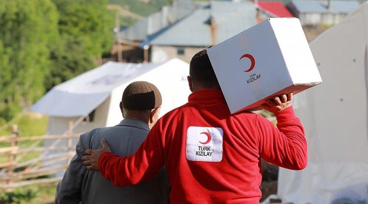 <p>Türk Kızılayın <strong>"Kurban Bereketini Yıl Boyu Yaşatıyorsan Hilal Olsun Türkiye"</strong> sloganıyla başlattığı kurban bağışı kampanyasına ünlü isimlerden destekler geldi.</p>