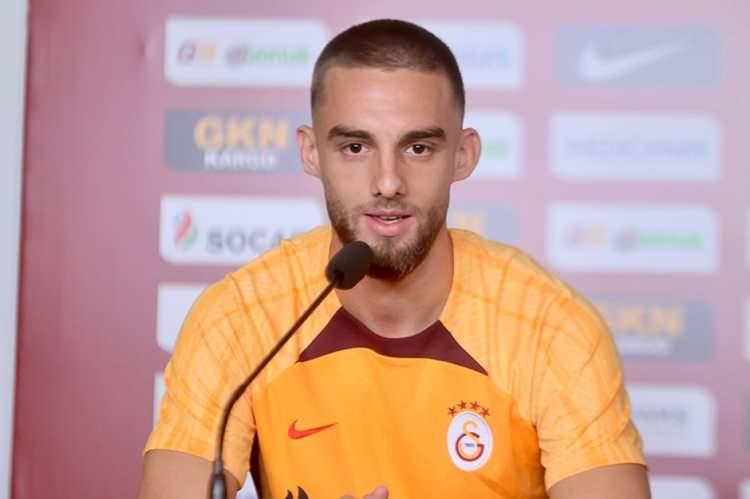 <p>Berkan Kutlu<br />
<br />
Yaş: 27<br />
<br />
Kulüp: Galatasaray<br />
<br />
Mevki: Orta saha<br />
<br />
Piyasa değeri: 3.5 milyon Euro</p>