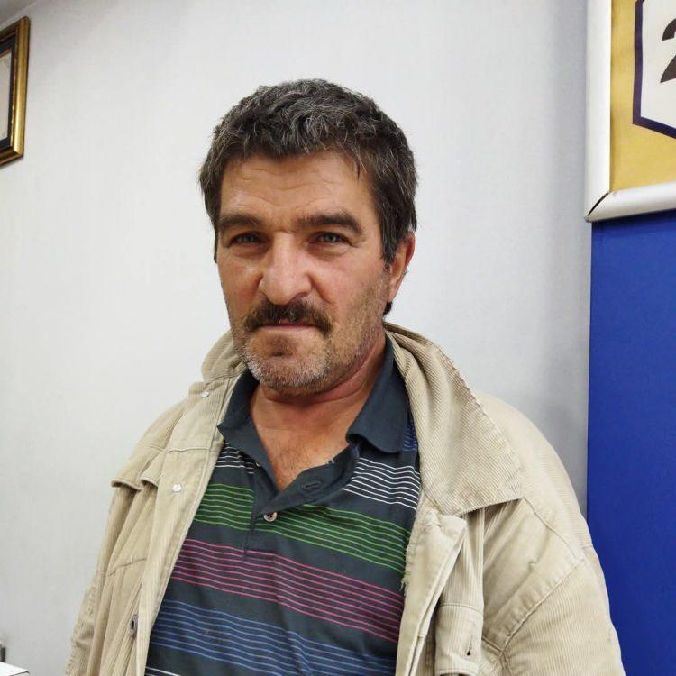 <p>İlçe merkezine seyir halinde olan Ş.S. yönetimindeki hafif ticari araç, kontrolden çıkarak dere yatağına devrildi. </p>
<p> </p>
