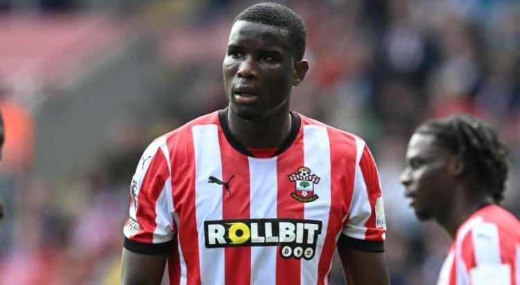 <p>Trabzonspor, Paul Onuachu için yoğun mesai hacıyor. Nijeryalı golcü de yeniden bordo-mavililerde oynamaya sıcak bakıyor.<br />
<br />
(FOTOMAÇ)</p>