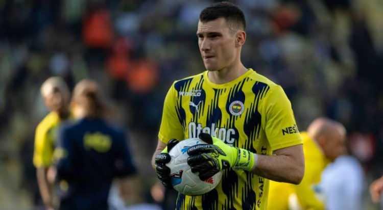 <p>Fenerbahçe'den ayrılması beklenen Dominik Livakovic'e Al-Ittihad talip oldu.<br />
<br />
Fenerbahçe deneyimli kaleciden en az 10 milyon euro bonservis bekliyor.<br />
<br />
(TAKVİM)</p>
