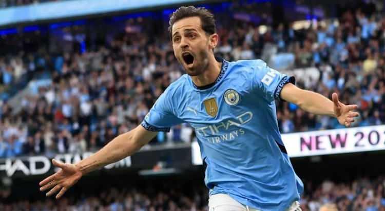<p>Galatasaray "çilek" transferini Bernardo Silva ile yapmak istiyor. Sarı-kırmızılılar, Mertens'in yerini Portekizli yıldızla doldurmayı hedefliyor.<br />
<br />
(FOTOMAÇ)</p>