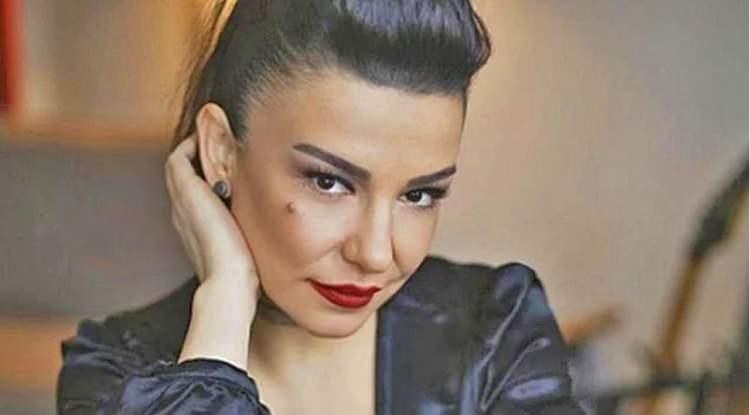 <p>&Uuml;nl&uuml; şarkıcının konserine yetişmeye &ccedil;alıştığı ve kendisi i&ccedil;in stresli bir an olduğunu s&ouml;ylediği &ouml;ğrenildi.</p>
