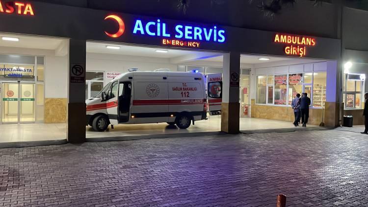 <p><span style="color:rgb(0, 0, 0)">Eski muhtar olan C.A., yanındaki silah ile kardeşi Orhan A’ya ateş açtı. Orhan A. olay yerinde hayatını kaybederken C.A., diğer kardeşi A.A. ve kendi oğlu E.A.’yı yaraladı. </span></p>
