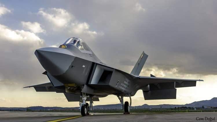 <p><strong>Çok İşlevli Gelişmiş Veri Bağlantı Sistemi: </strong>Belirtilmedi</p>
<p> </p>
<p><strong>Sentetik Açıklıklı Radar Sistemi:</strong> SAR (Sentetik Açıklıklı Radar Sistemi)</p>
<p> </p>
<p><strong>Kızılötesi Arama ve Takip Sensörü: </strong> IRST (KARAT)</p>
<p> </p>
<p><strong>Yönlendirilmiş Kızılötesi Karşı Tedbir Sistemi:</strong> DIRCM (Yıldırım-300)</p>
<p> </p>
<p><strong>Kaska Monteli Nişangah Sistemi: </strong> Kaska Monteli Nişangah Sistemi</p>