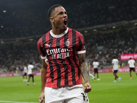 <p>Haberde, Milan'ın oyuncuyu bonservisiyle göndermek istediği ve Okafor'la Flamengo'nun da ilgilendiği kaydedildi.</p>