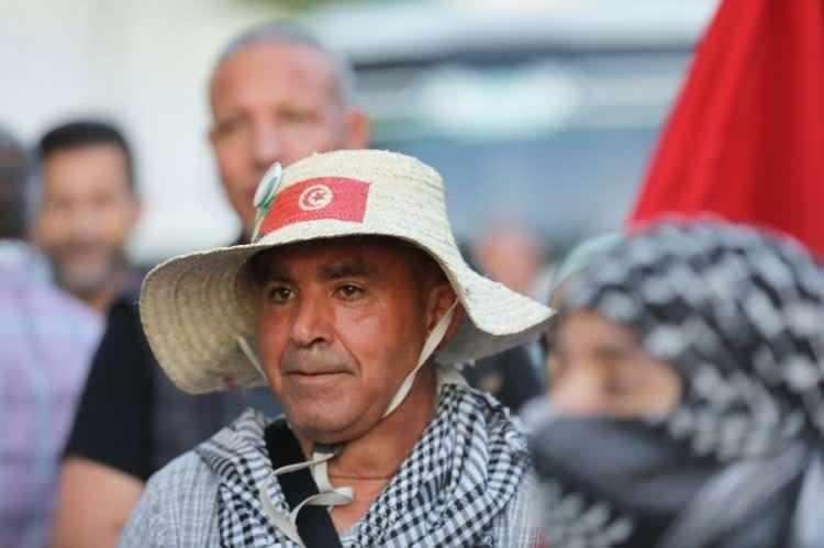 <p>TUNUS’TAN GAZZE’YE GİTMEYİ PLANLAYAN “MAĞRİP DİRENİŞ KONVOYU” YOLA ÇIKTI</p>
<p> Tunus’tan, İsrail’in Gazze Şeridi’ne uyguladığı ablukayı kırmak ve Filistin halkına destek vermek amacıyla organize edilen “Mağrip Direniş Konvoyu” yola çıktı.</p>
